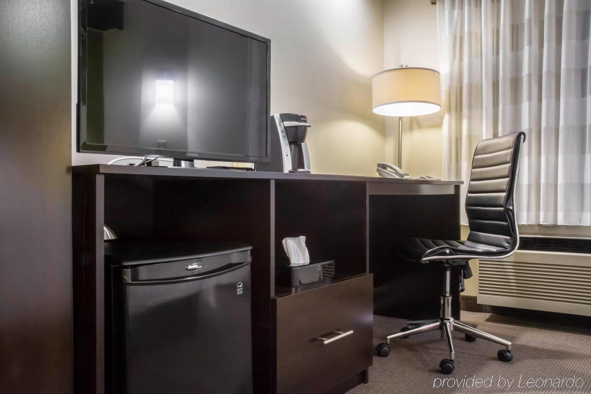 Sleep Inn Брейсбридж Екстериор снимка